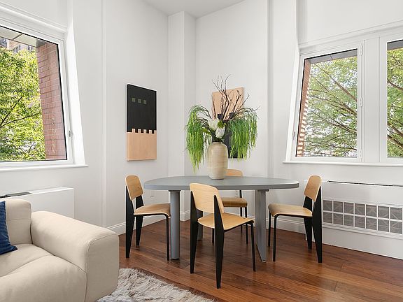 3rd image of 25 W Houston St APT 2C