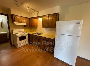 3339 E Southern Hills Blvd APT B, Springfield, MO 65804