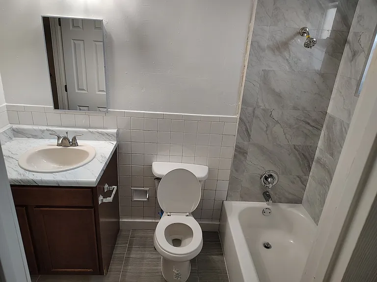 4236 N 12th St #21 — Photo 4