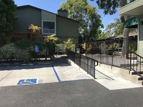 Willow Springs Apartments Photo 1