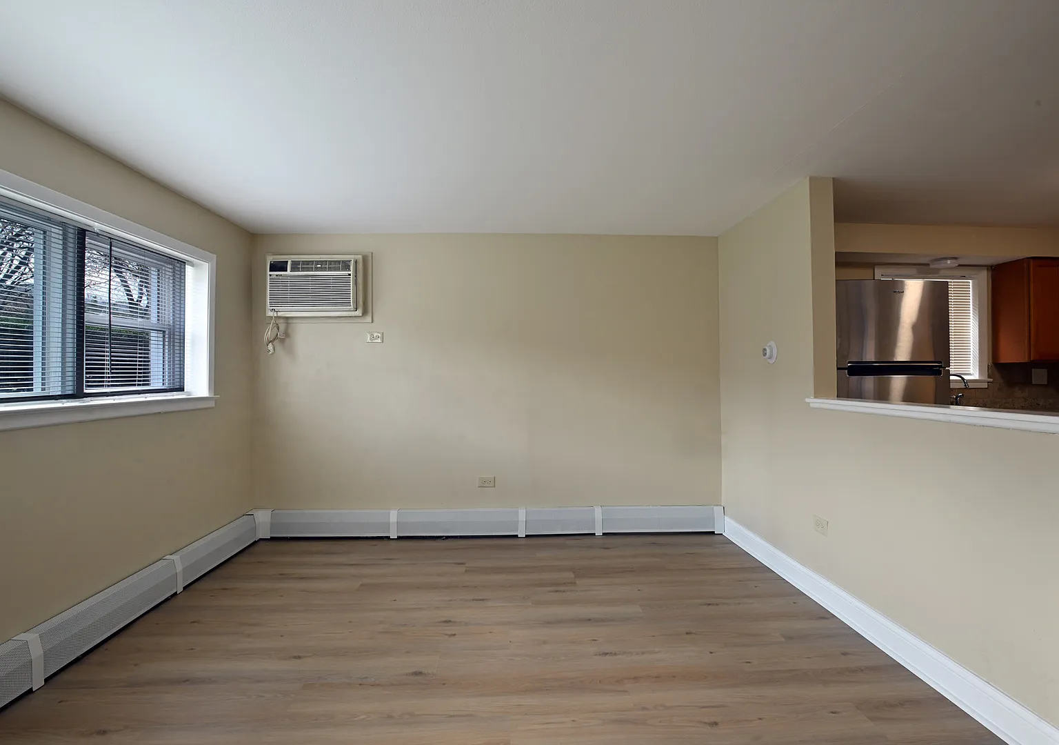 2 bed, 636 sqft, $1,650 — Photo 3