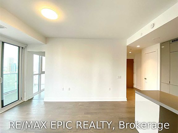 5th image of 7 Grenville St #5603