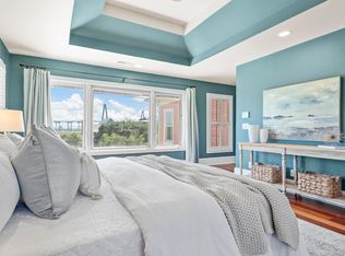 825 Fiddlers Point Ln, Mount Pleasant, SC 29464