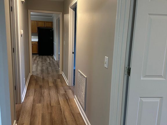 4th image of 1214 Sloan St
