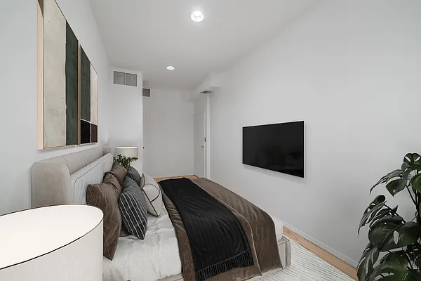Rented by Nest Seekers International | media 19