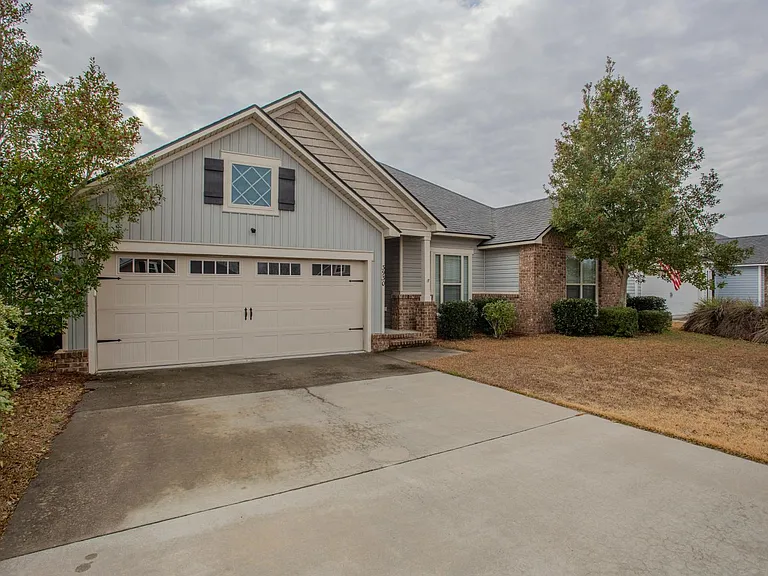 3930 Glen Laurel Dr S — Photo 8