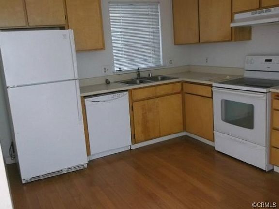 4th image of 3704 McKinley Dr
