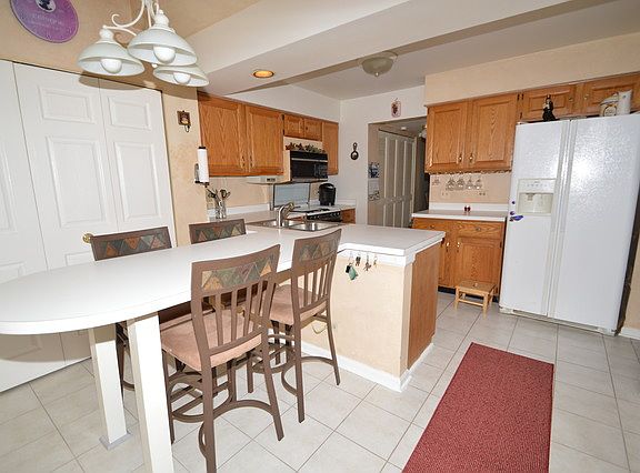 5th image of 11439 Burton Dr
