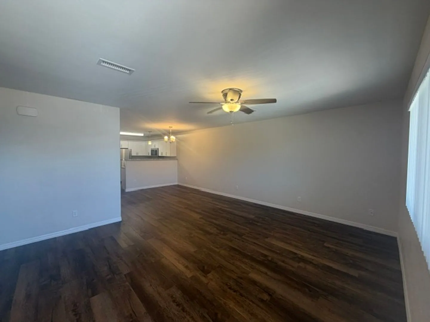 470 C — Photo 3