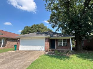 807 S Greenwich Ave, Russellville, AR 72801
