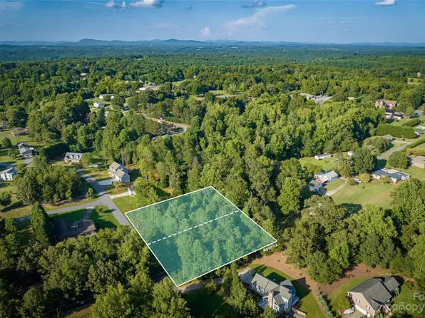 170 Windsor St, Connelly Springs, NC 28612