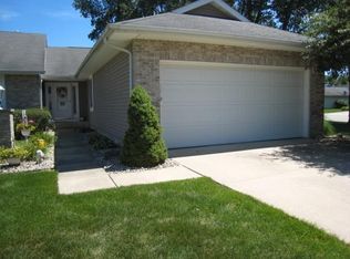 51844 Wembley Dr, South Bend, IN 46637