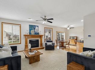 8832 Kingman Dr, West Des Moines, IA 50266