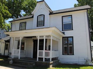 736 Broadway St, Niles, MI 49120