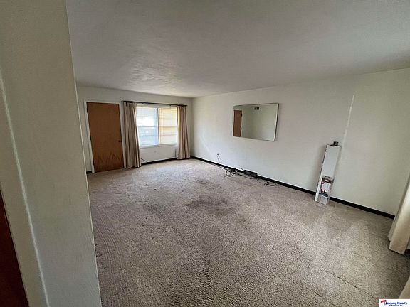 4th image of 335 N Lincoln Ave