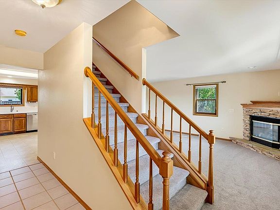 5th image of 617 Windward Way