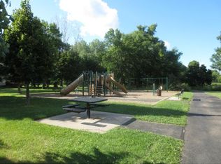 6320 Larch Ln N, Maple Grove, MN 55369