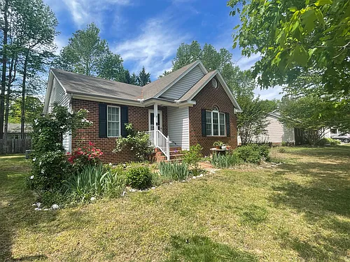 102 Steyland St Photo 1