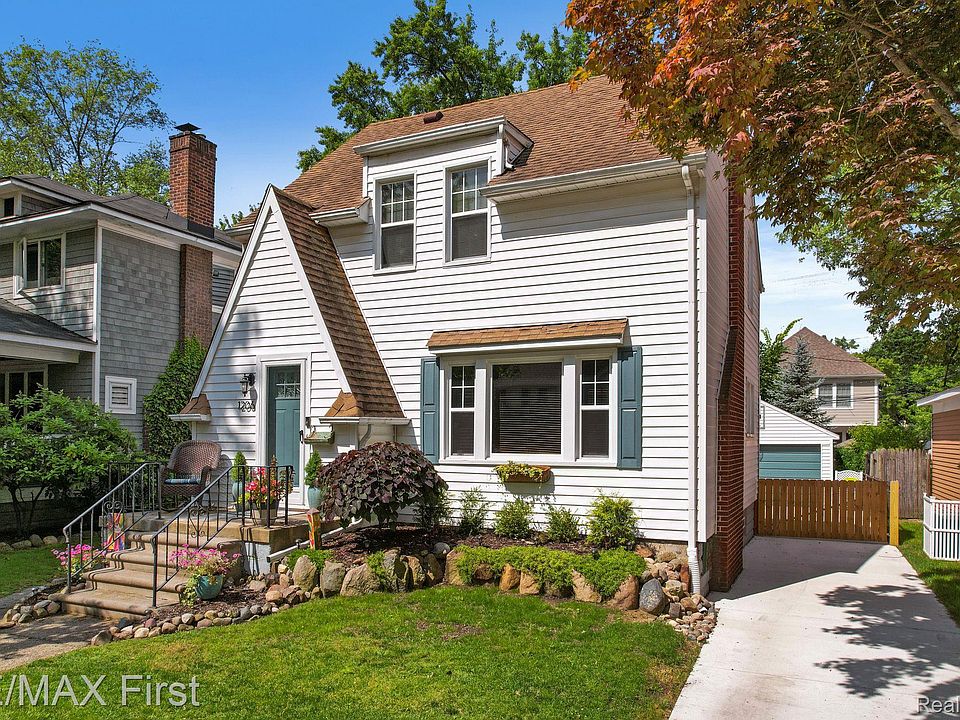 1st image of 1206 Irving Ave