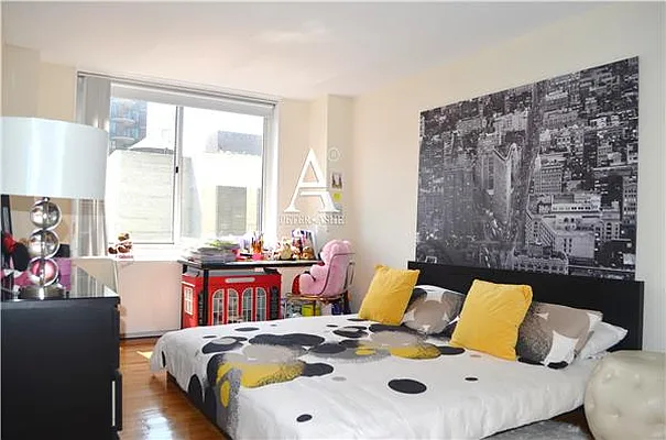 Rented by Peter Ashe | media 2