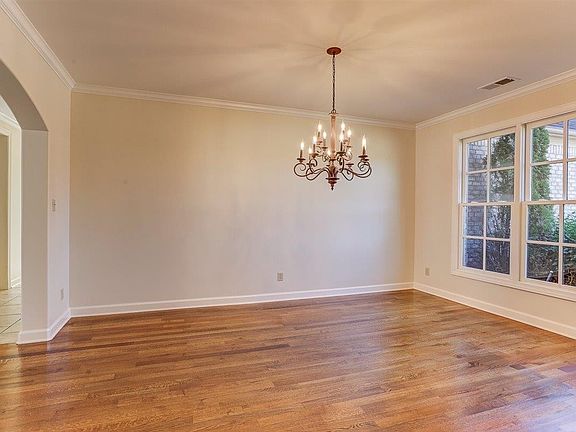 4th image of 1690 Totty Ln