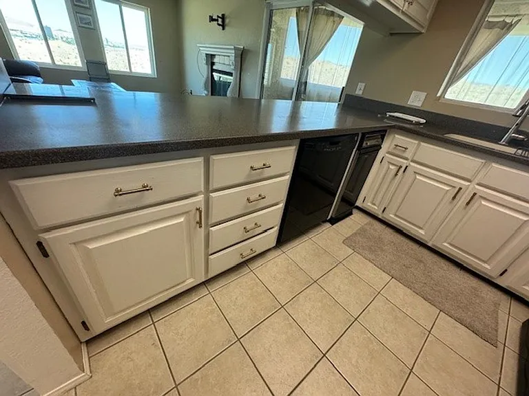 2022 Merrill Ln #10G — Photo 16