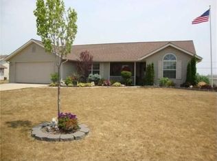 216 Meadow Rd, Archbold, OH 43502