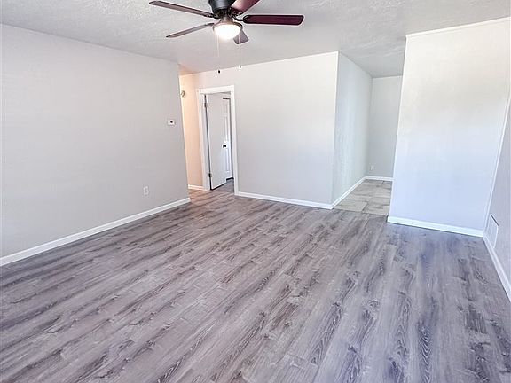 3rd image of 302 NW 63rd St