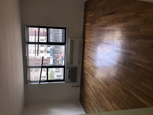 Rented by Eric Goodman Realty Corp | media 30