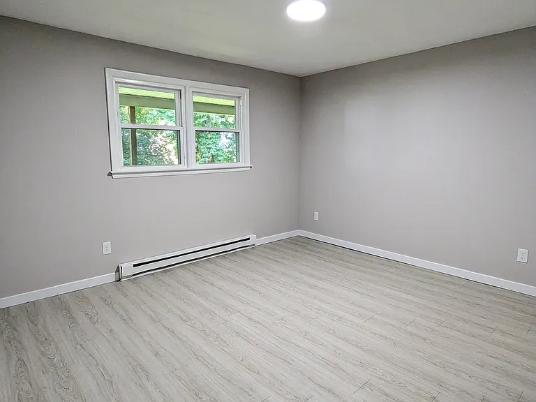 60 Fernwood Ave #3 — Photo 7