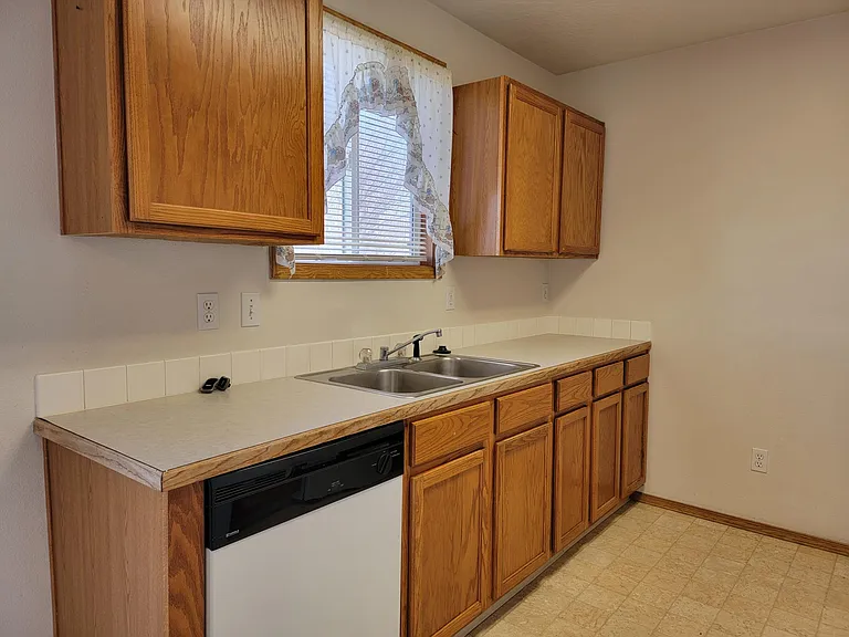 4001 Hickman St — Photo 5