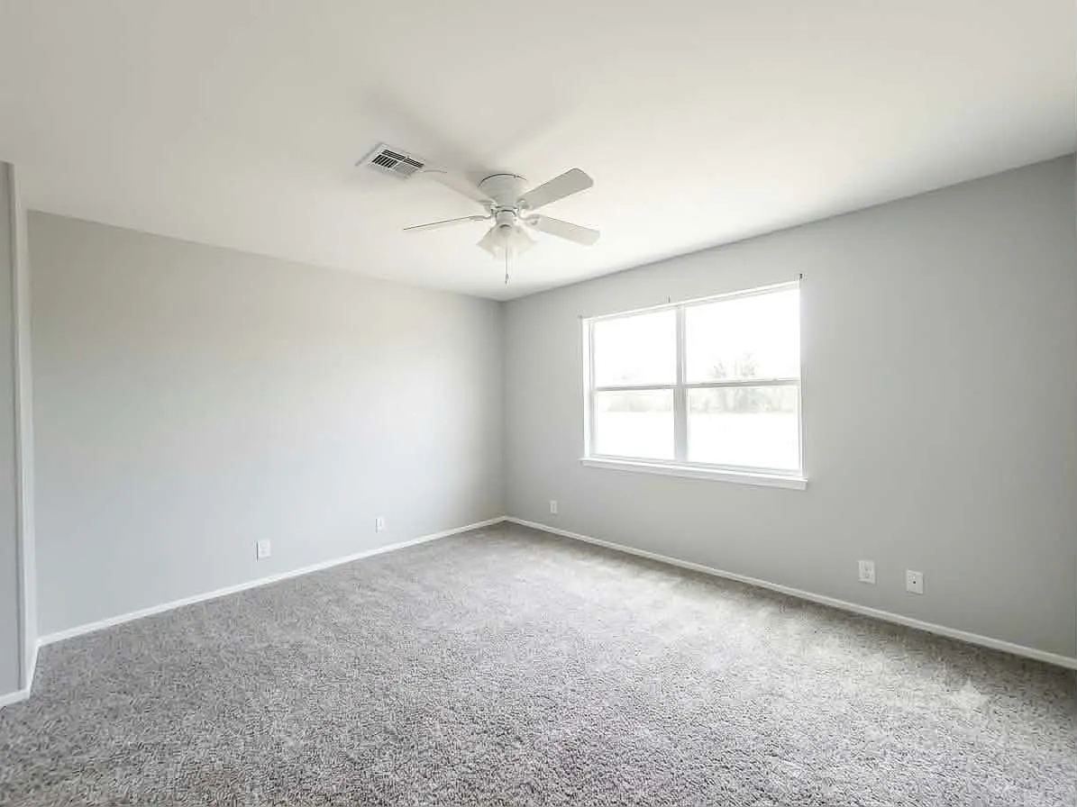 3 bed, 2.5 bath, 1450 sqft, $1,350 — Photo 4