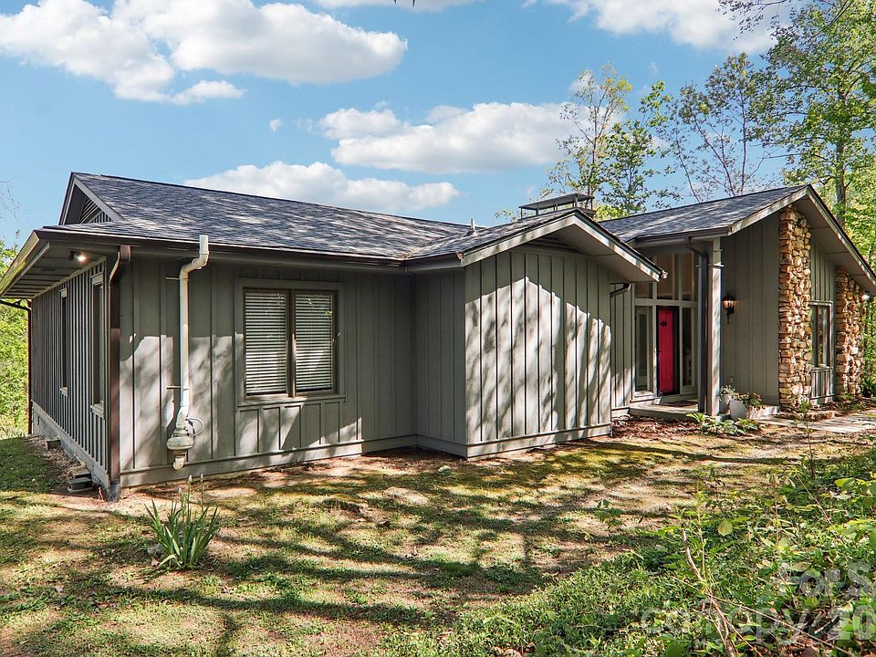 1st image of 817 Greenwood Dr