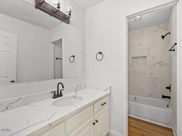 7608 Gulf Blvd APT H, Navarre, FL 32566