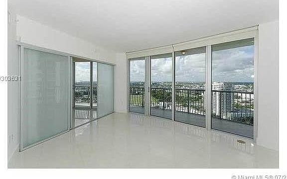 4th image of 1750 N Bayshore Dr APT 2515
