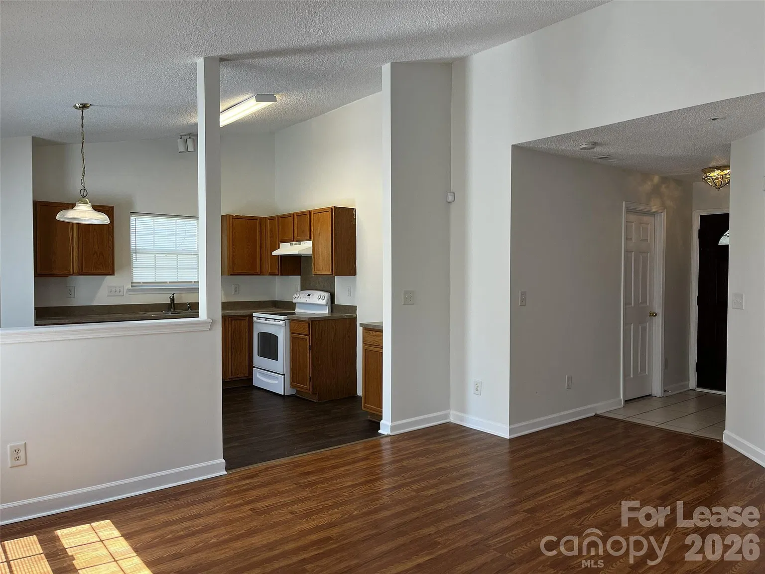 3 bed, 2.0 bath, $1,750 — Photo 2