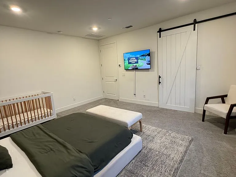 2478 Founders Pl — Photo 22