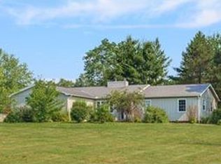 10980 Meadow Ln, Auburn Township, OH 44023