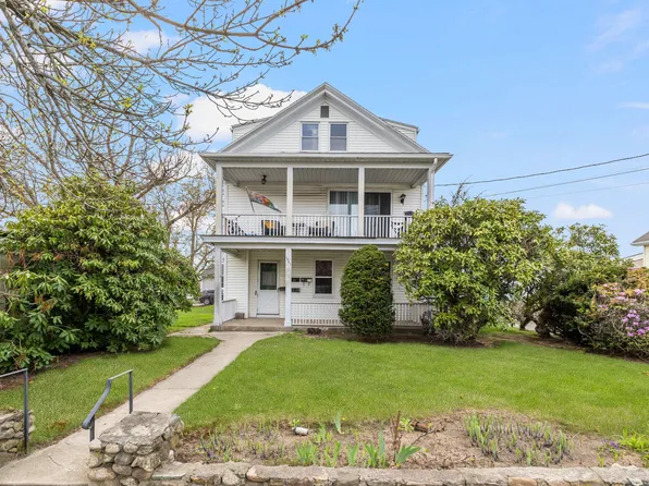 1561 Cranston St APT 1, Cranston, RI 02920