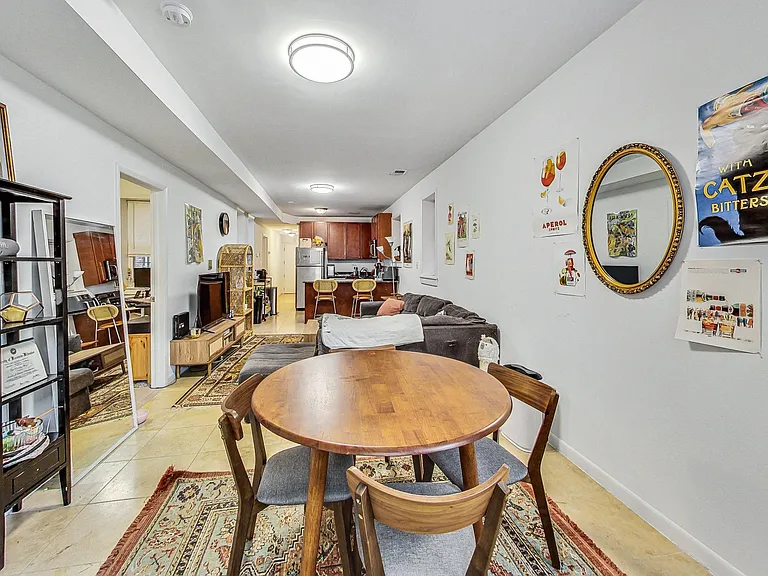 1332 W Nelson St #GDN — Photo 6