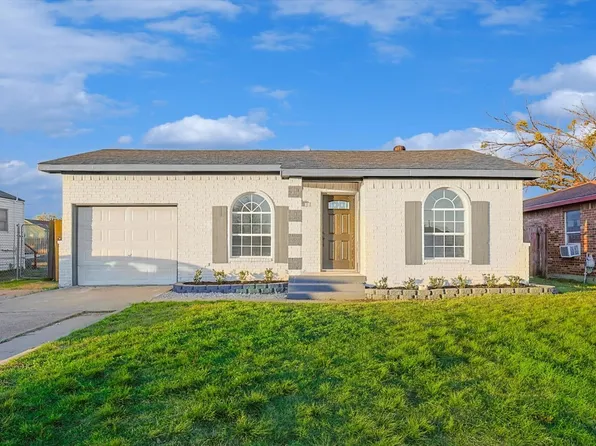 1806 El Paso St, Grand Prairie, TX 75051