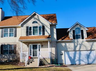 3218 Foxview Highland Dr, McHenry, IL 60050