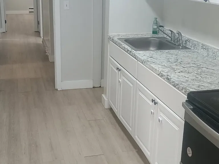 20 Hy Sil Ave #9 — Photo 1