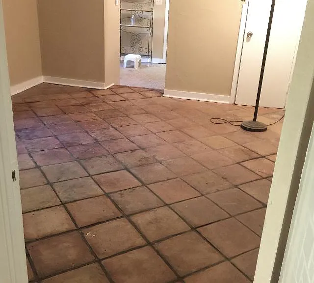 585 Elmwood Dr NE — Photo 8