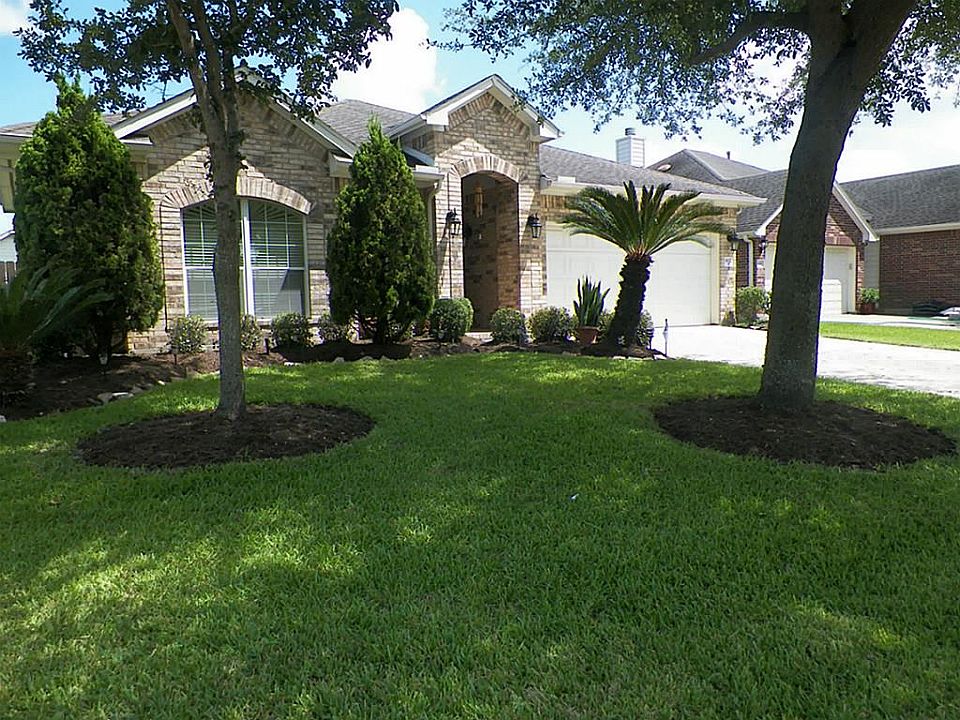 1st image of 18022 Parkwille Ln