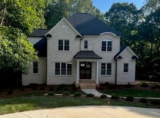 1469 Ridgemere Ln, Winston Salem, NC 27106