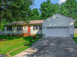 1117 Amherst Ave, Fredericksburg, VA 22405