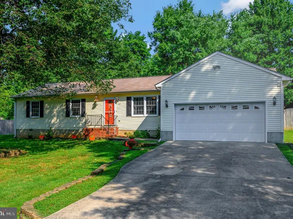 1117 Amherst Ave, Fredericksburg, VA 22405