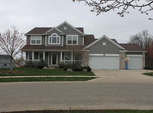 3174 Lowingwood Ct, Jenison, MI 49428