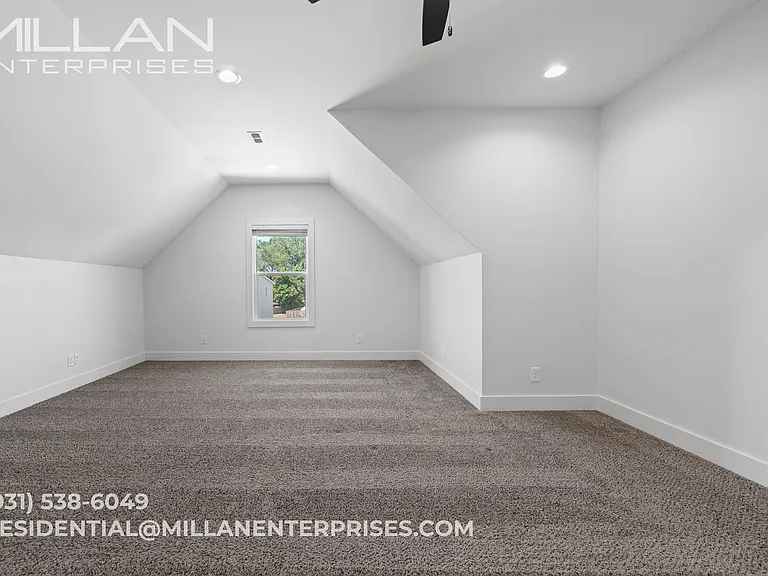 3509 Clover Hills Dr — Photo 35